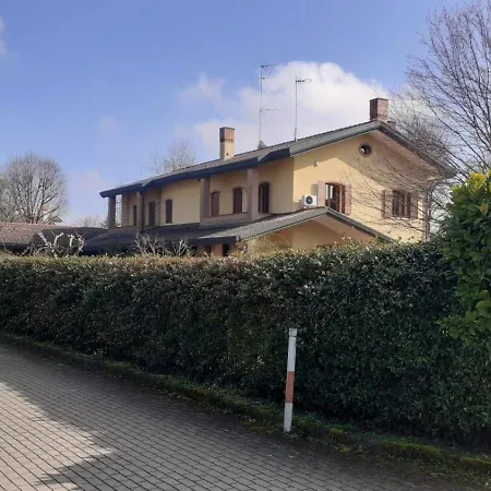 Lägenhet A Casa Di Jolanda, Indipendent House Near Historic Venice Center With Private Parking And Wide And Fenced Garden *