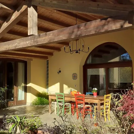 A Casa Di Jolanda, Indipendent House Near Historic Venice Center With Private Parking And Wide And Fenced Garden Lägenhet Mestre